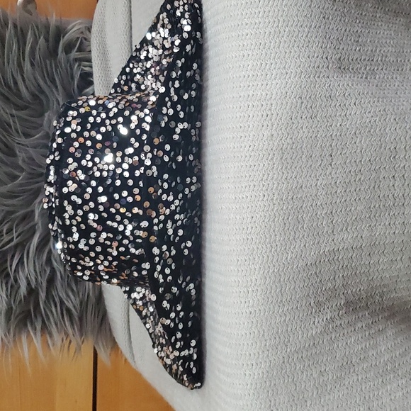 Hats pink metallic, sequin hat or tall black hat - Picture 5 of 13